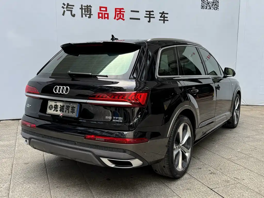 Audi Q7 — фото 5