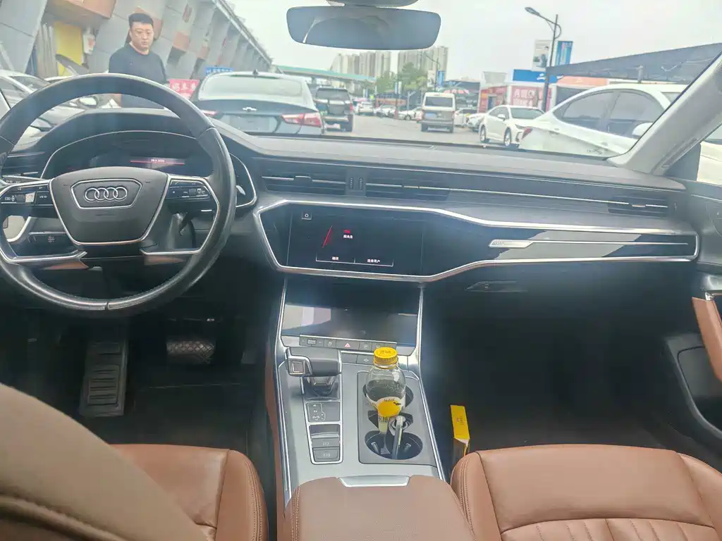 Audi A7 — фото 9