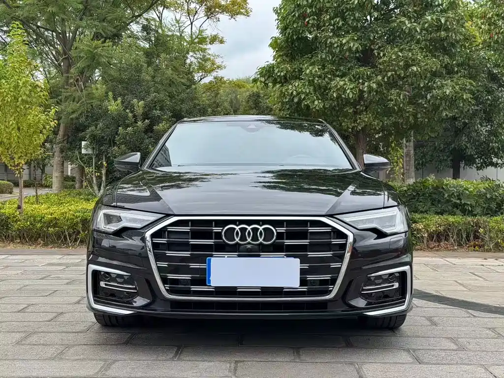 Audi A6L — фото 2