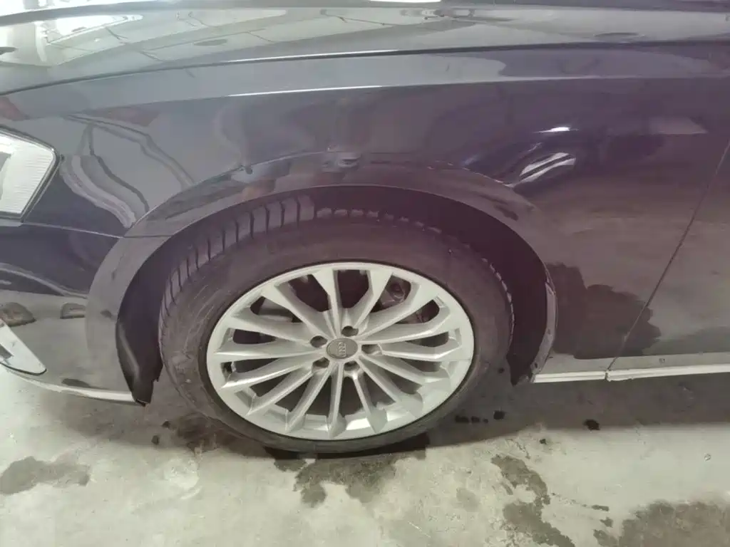 Audi A8 — фото 23