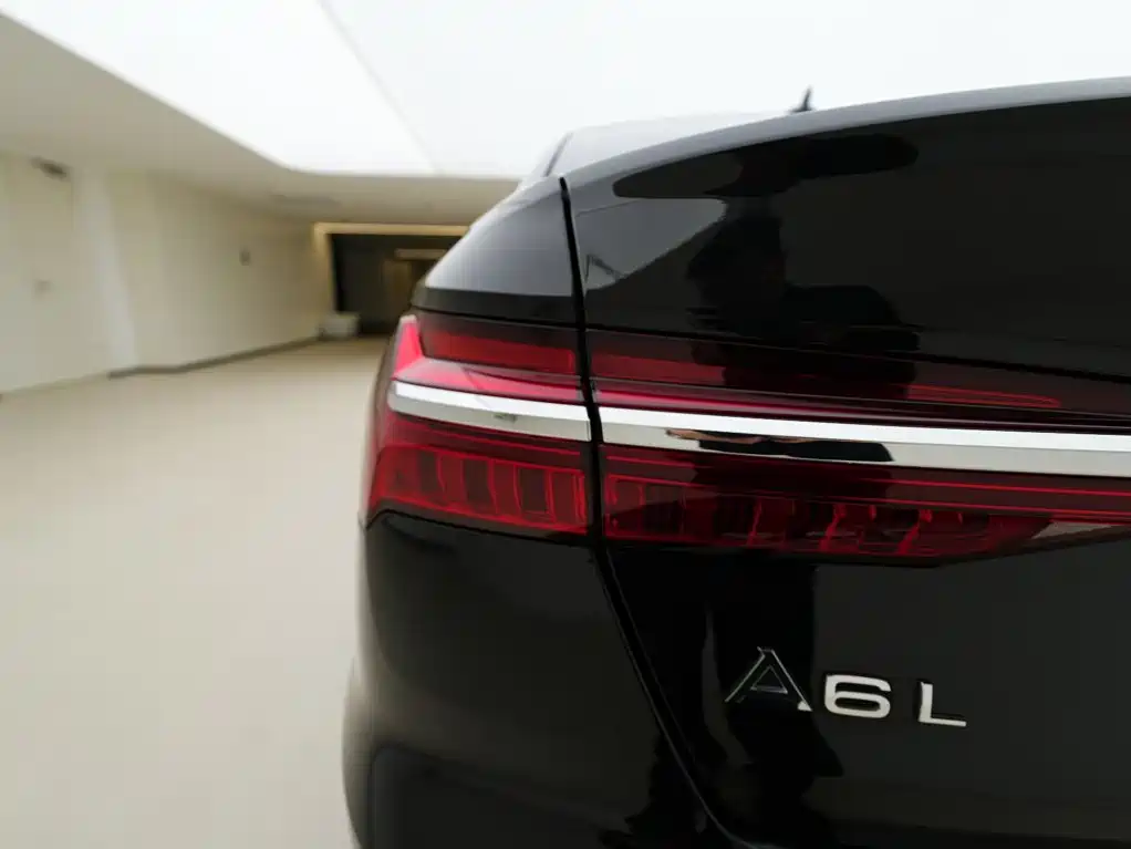 Audi A6L — фото 9