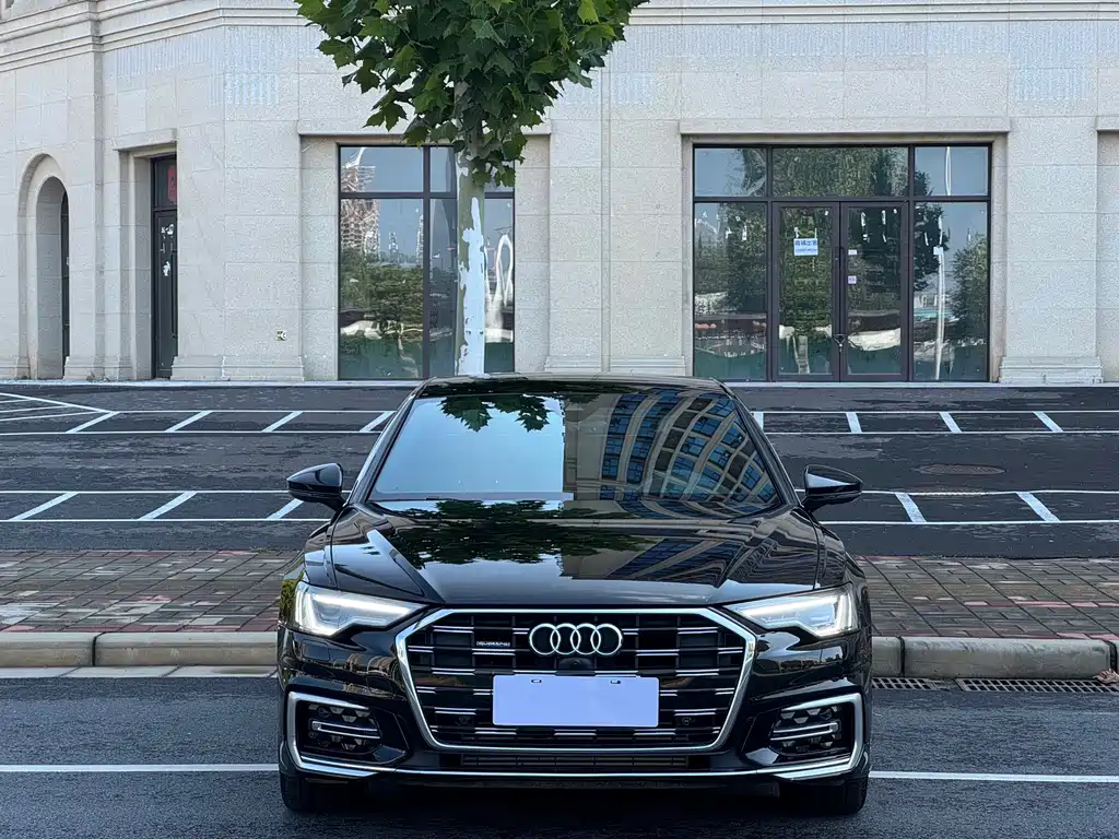 Audi A6L — фото 2