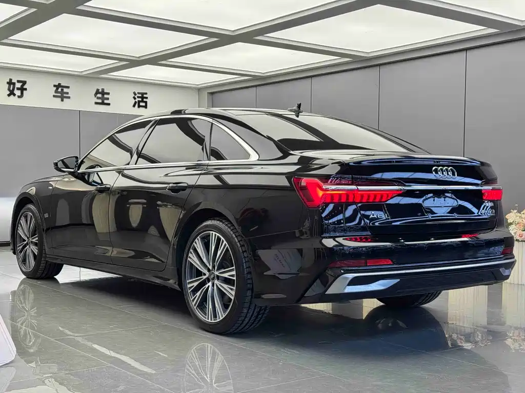 Audi A6L — фото 13