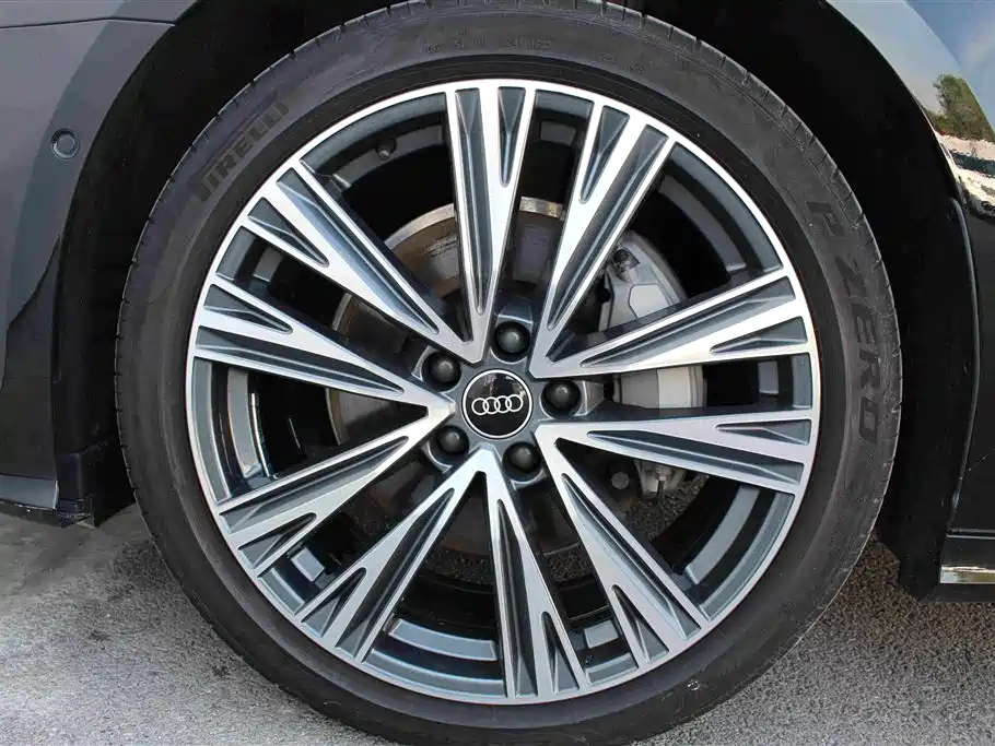 Audi A6L — фото 13