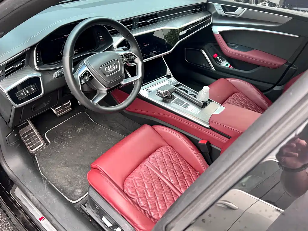 Audi A7L — фото 8