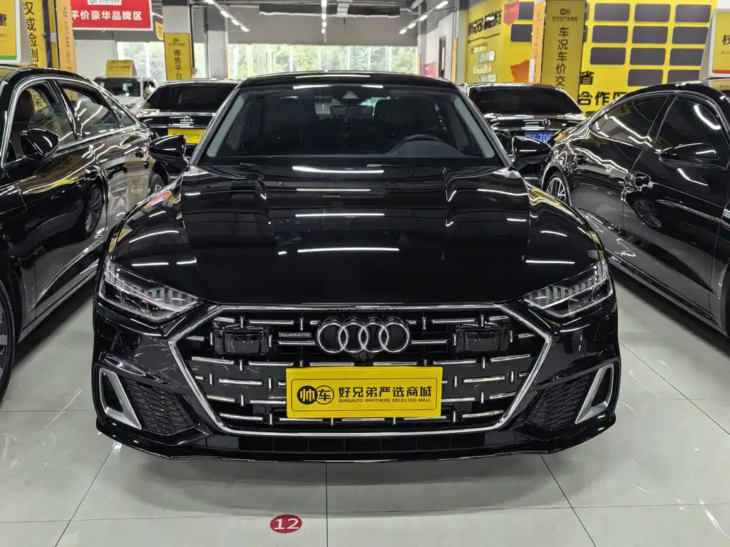 Audi A7L — фото 2