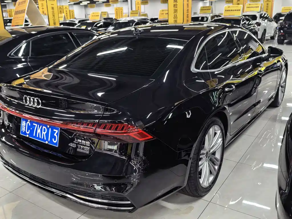 Audi A7L — фото 14