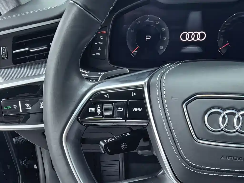 Audi A7L — фото 9