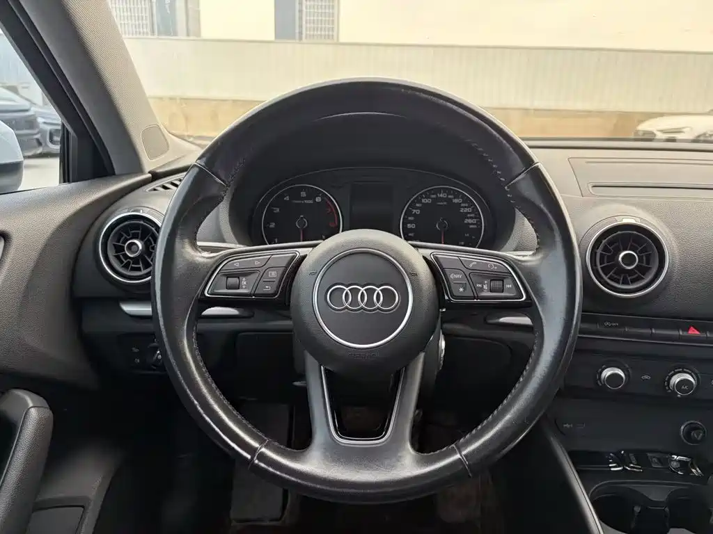 Audi A3 — фото 11