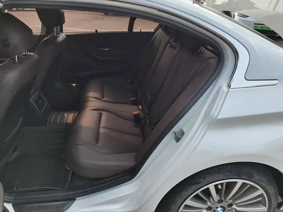 BMW 3 Series — фото 11