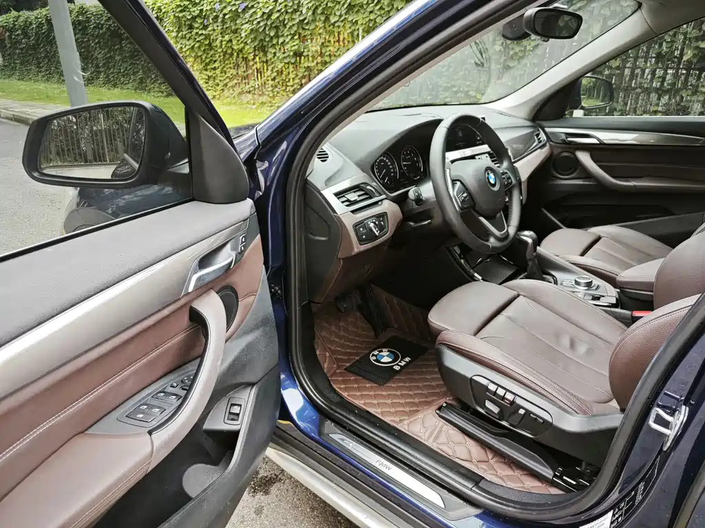 BMW X1 — фото 10