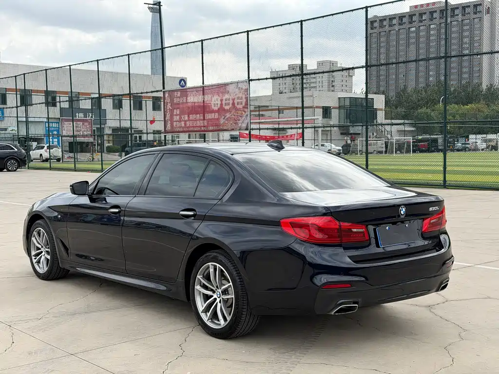 BMW 5 Series — фото 4