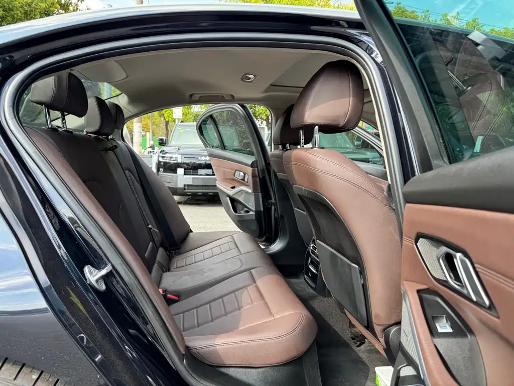 BMW 3 Series — фото 13