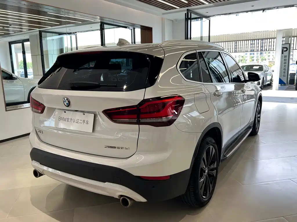 BMW X1 — фото 6