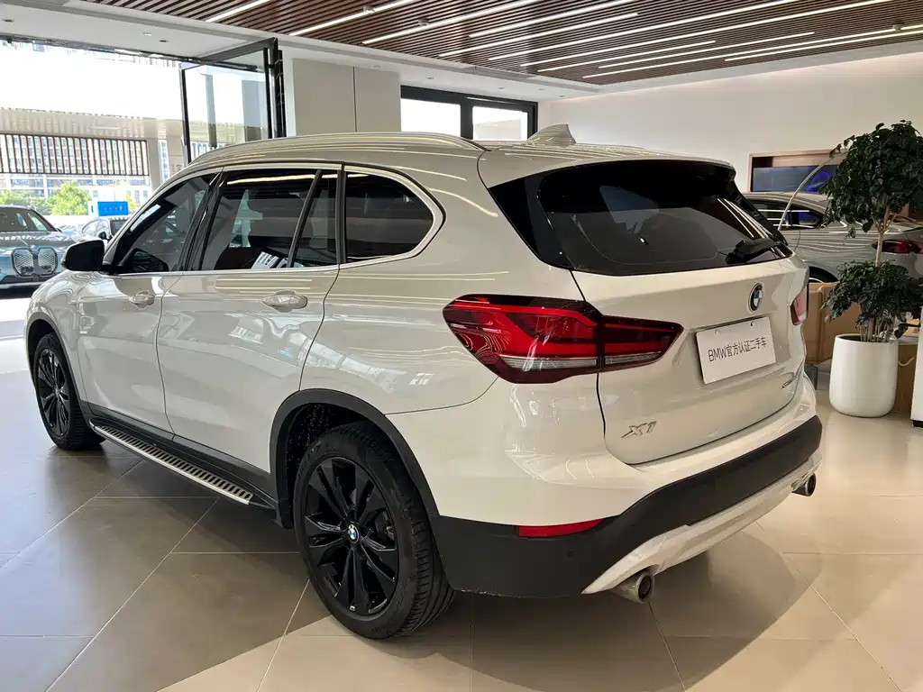 BMW X1 — фото 7