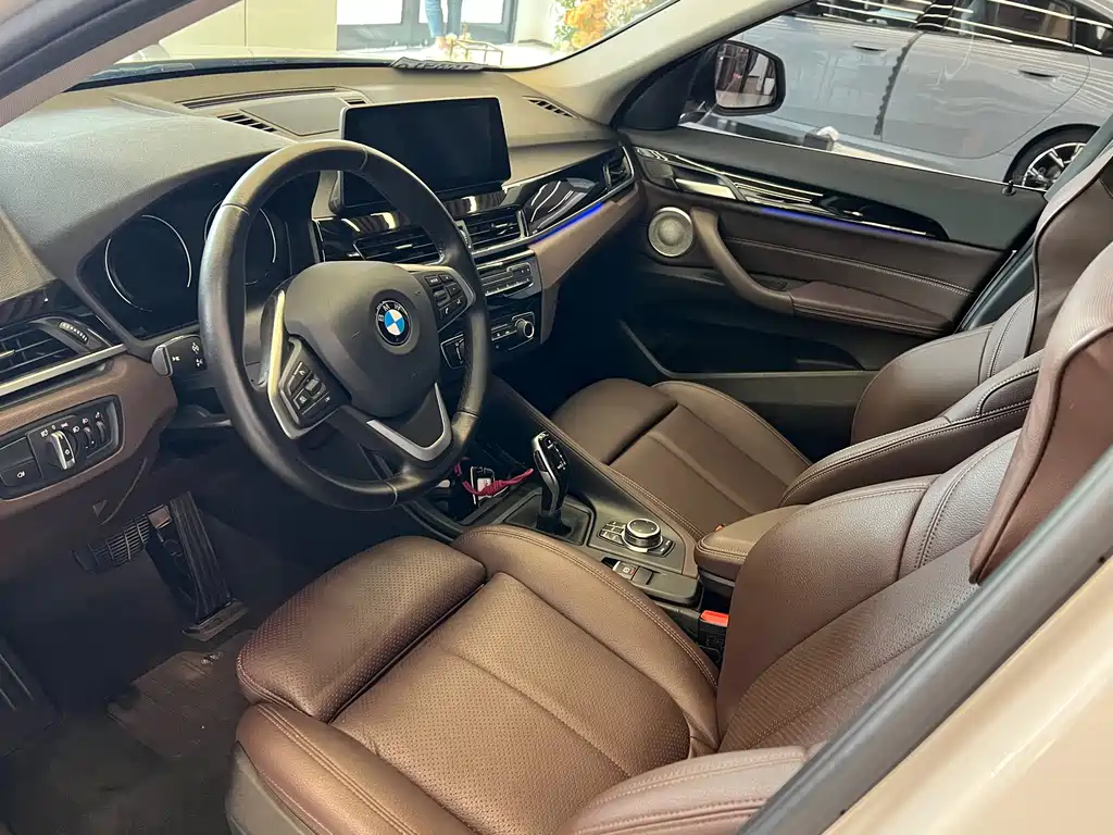 BMW X1 — фото 8