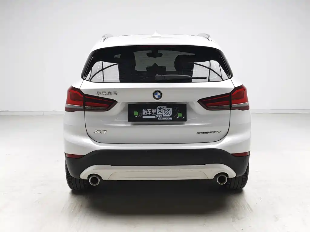 BMW X1 — фото 5