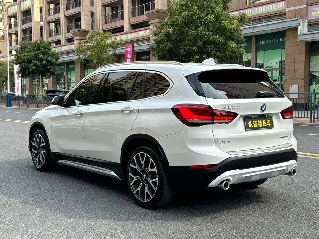 BMW X1 — фото 11