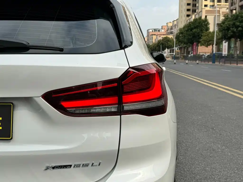 BMW X1 — фото 15