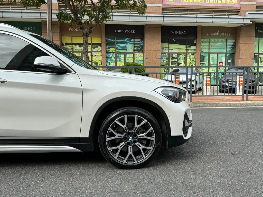 BMW X1 — фото 7