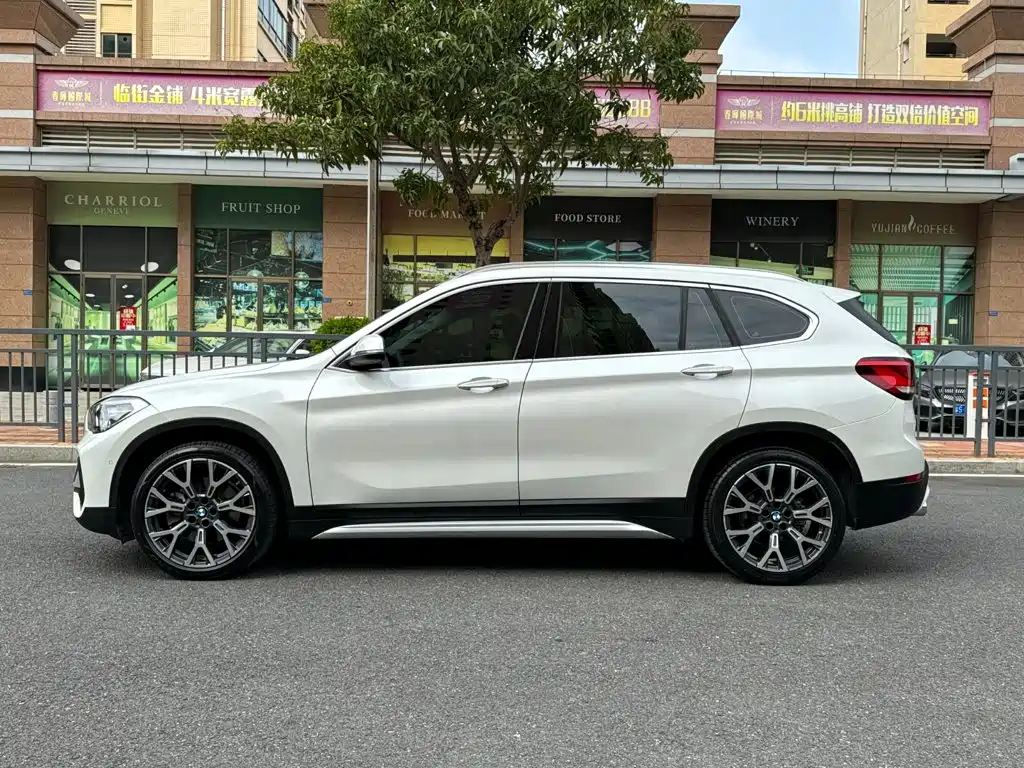 BMW X1 — фото 10