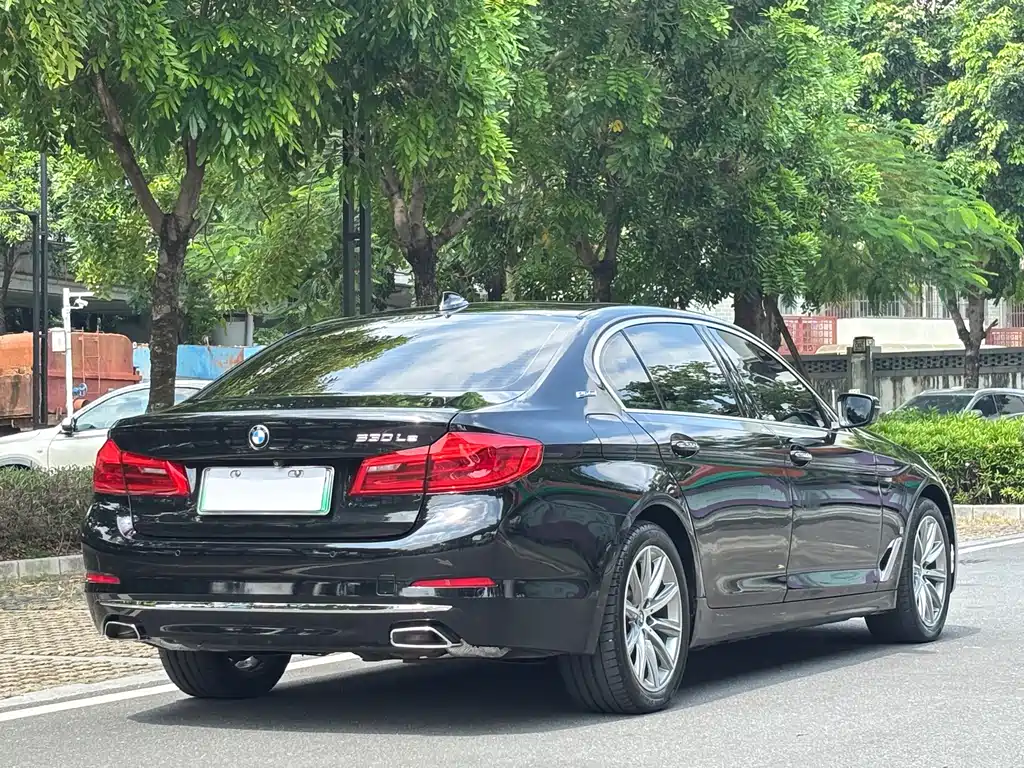 BMW 5 Series New Energy — фото 3