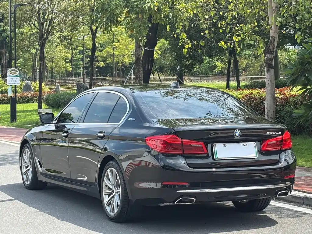 BMW 5 Series New Energy — фото 4