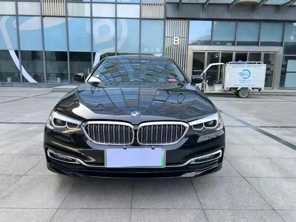 BMW 5 Series New Energy — фото 2