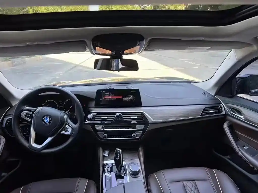 BMW 5 Series New Energy — фото 4