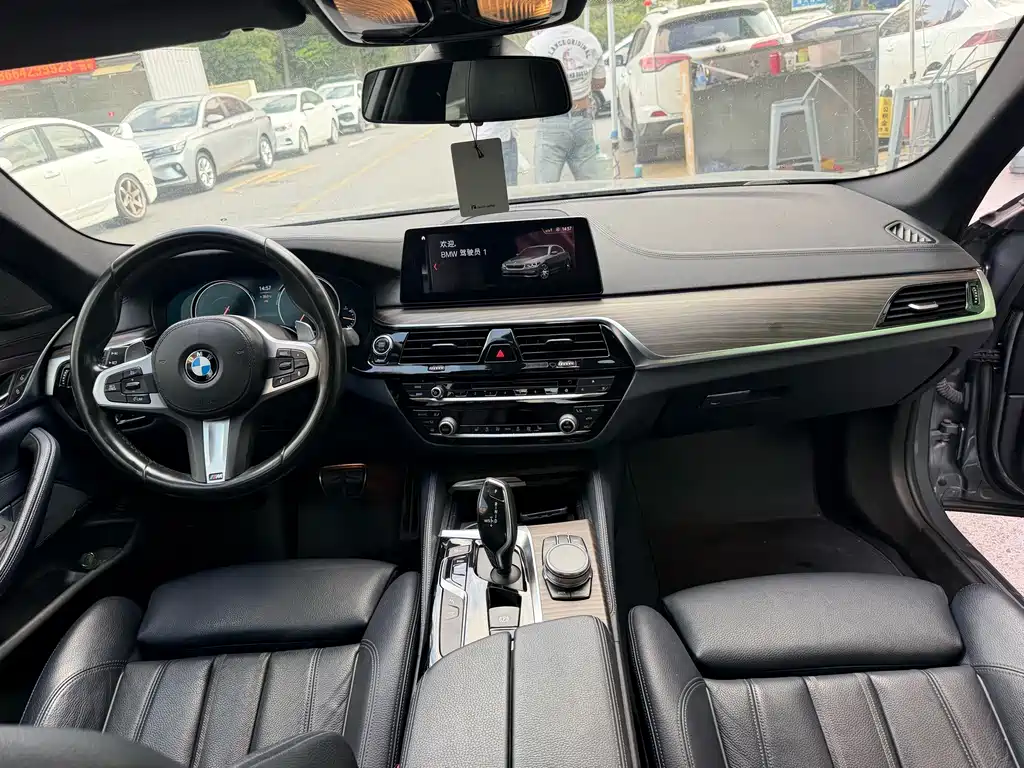 BMW 5 Series (Import) — фото 11