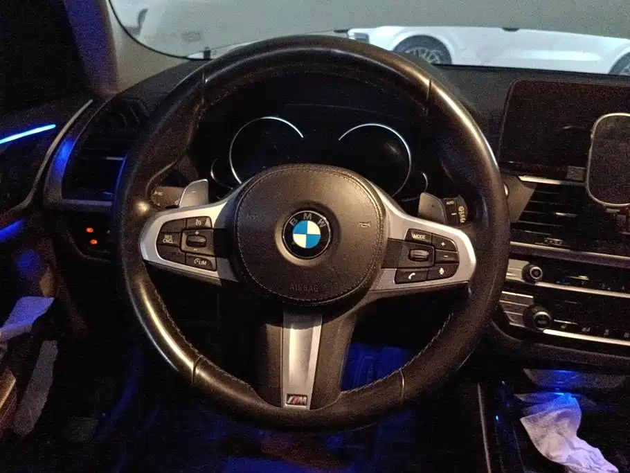 BMW X3 — фото 15