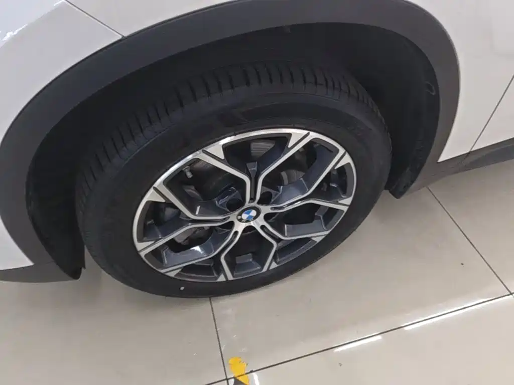 BMW X1 — фото 24