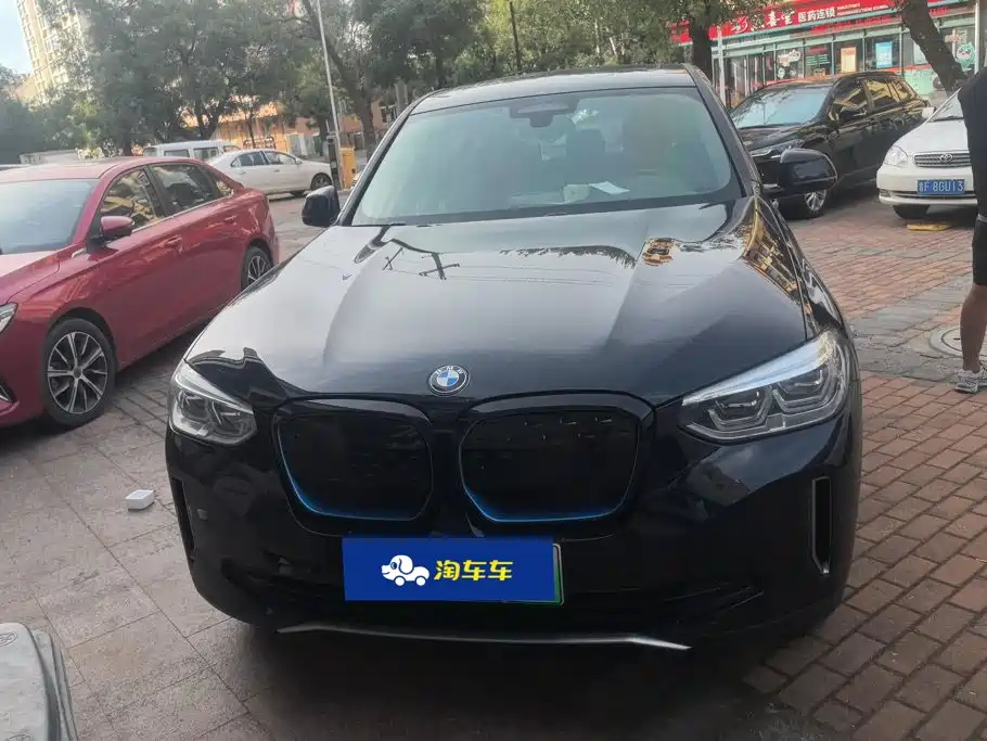 BMW iX3 — фото 2