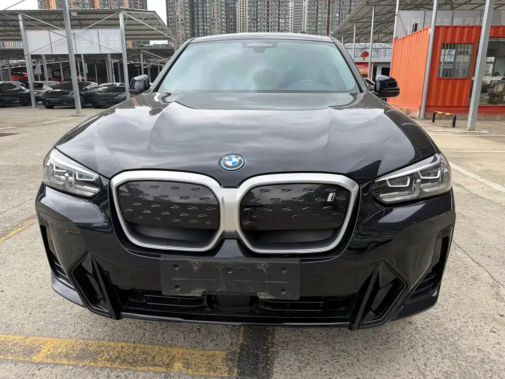 BMW iX3 — фото 2