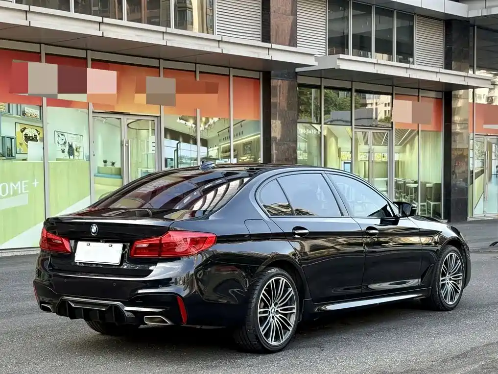 BMW 5 Series — фото 9
