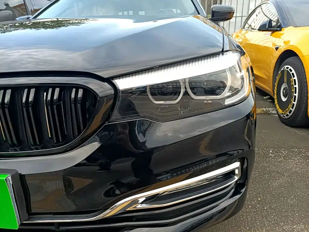 BMW 5 Series — фото 18