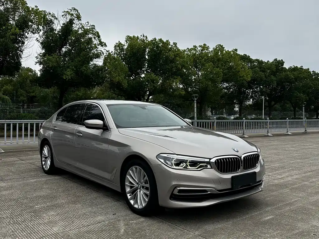 BMW 5 Series — фото 2