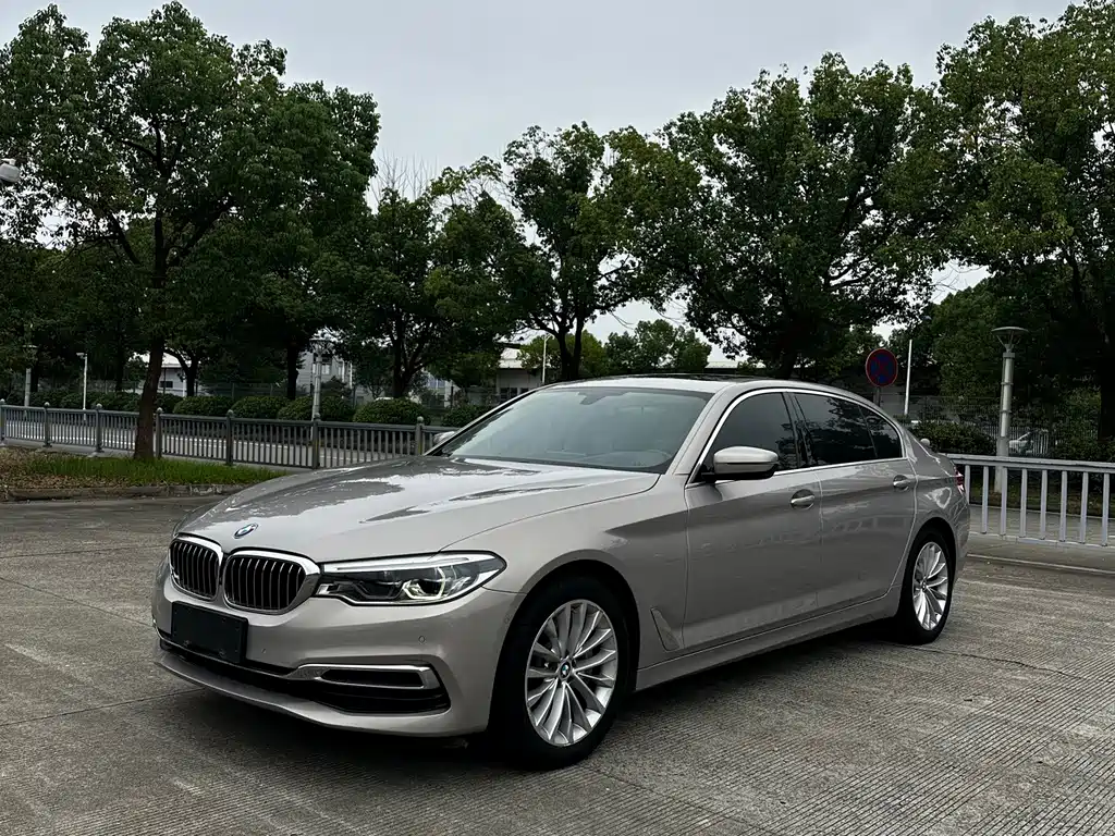 BMW 5 Series — фото 3