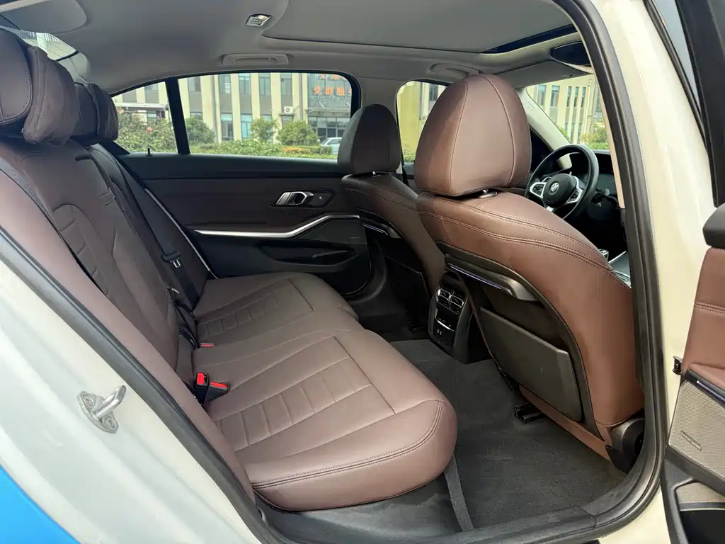 BMW 3 Series — фото 11