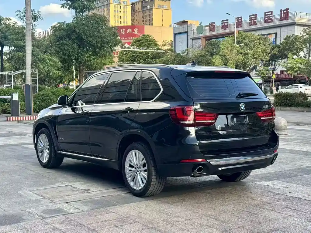 BMW X5 (Import) — фото 3