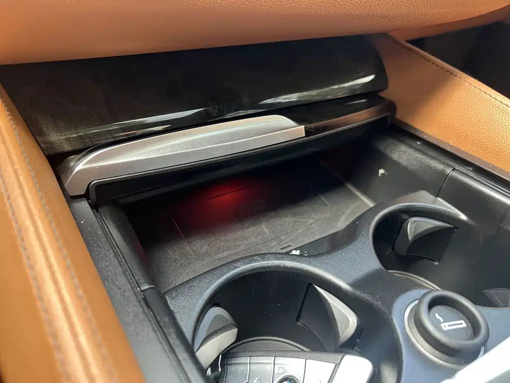 BMW 5 Series — фото 13
