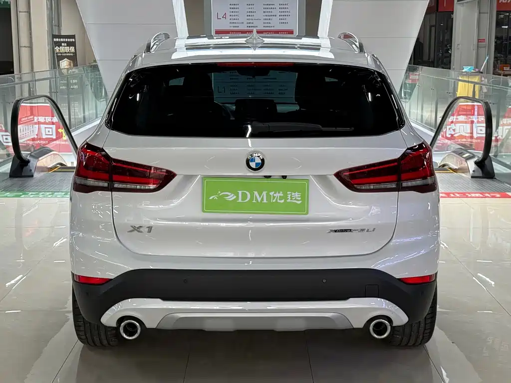 BMW X1 — фото 8