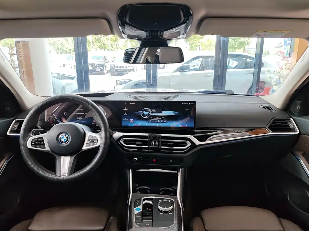 BMW i3 — фото 9