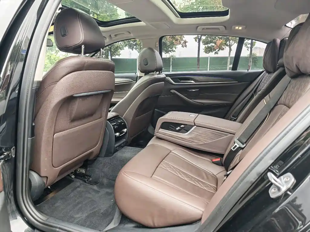 BMW 5 Series — фото 2