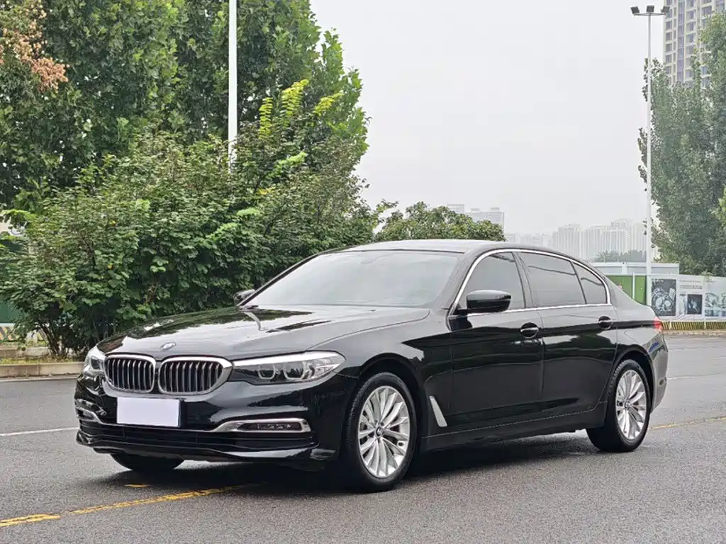 BMW 5 Series — фото 3