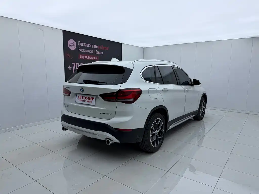 BMW X1 — фото 9