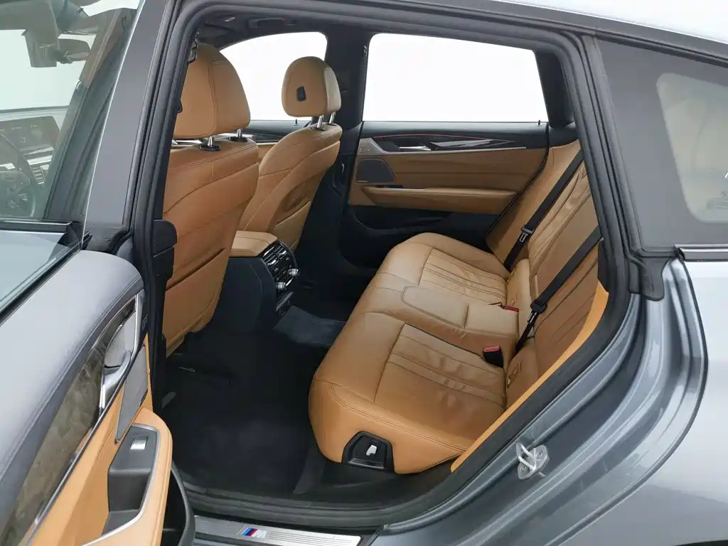 BMW 6 Series GT — фото 15