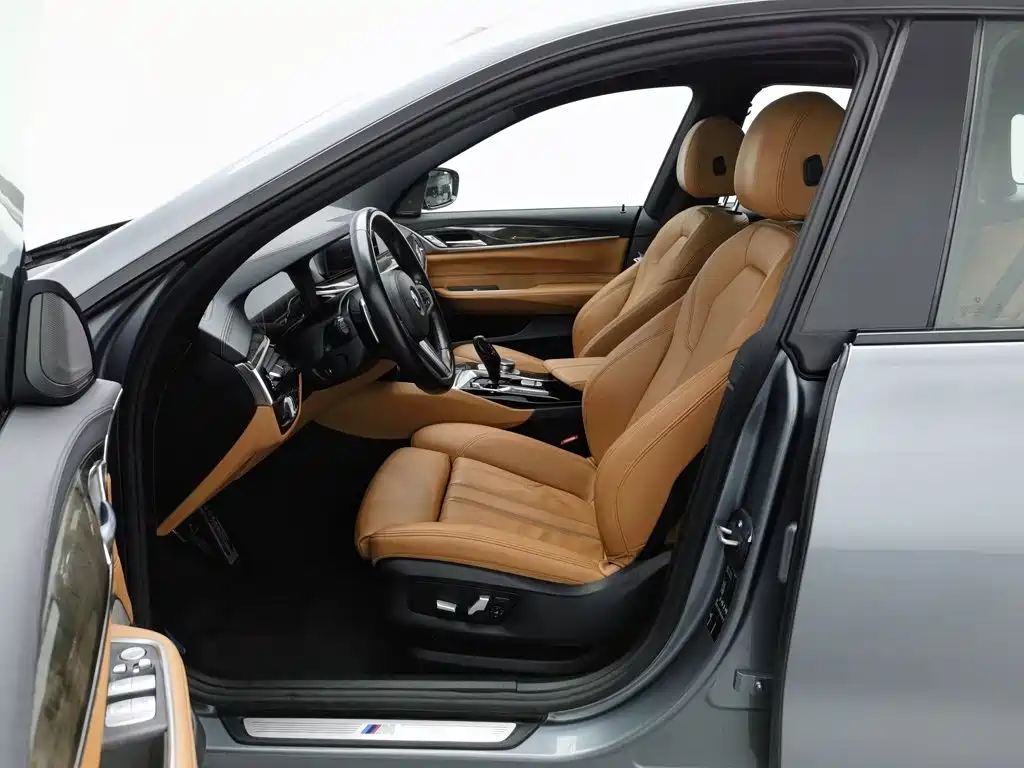 BMW 6 Series GT — фото 10