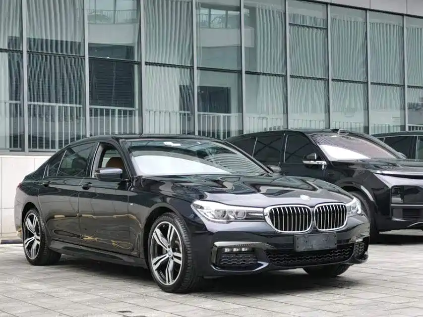 BMW 7 Series — фото 3