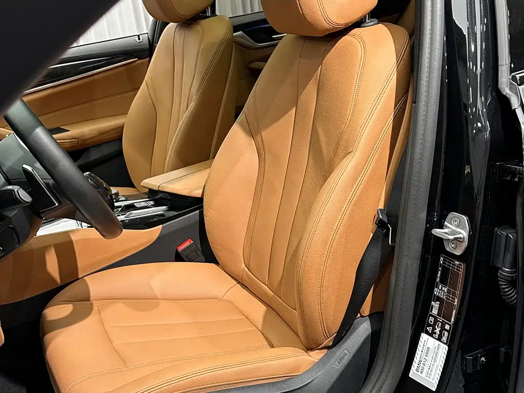 BMW 5 Series — фото 14